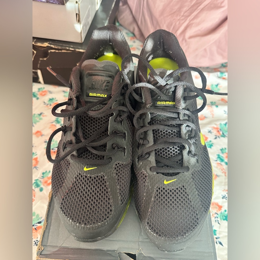 Nike Air Max 2013 (Black Volt) - Picture 6 of 9